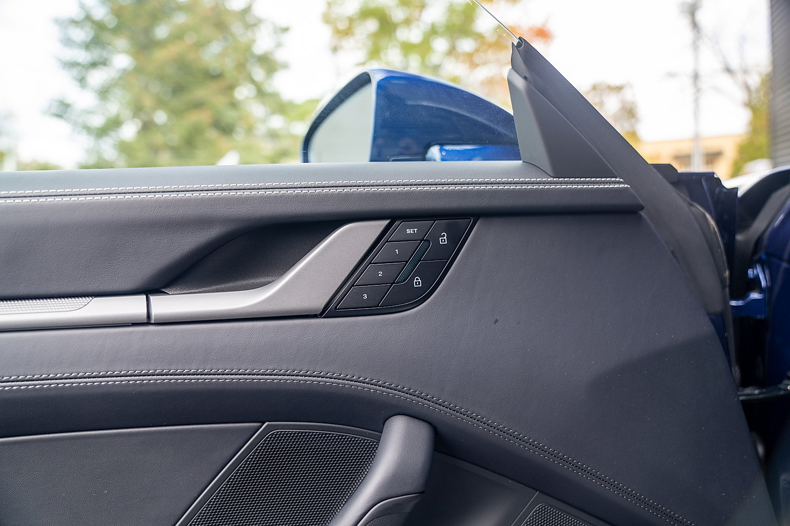 Certified 2025 Porsche 911 Carrera image 19