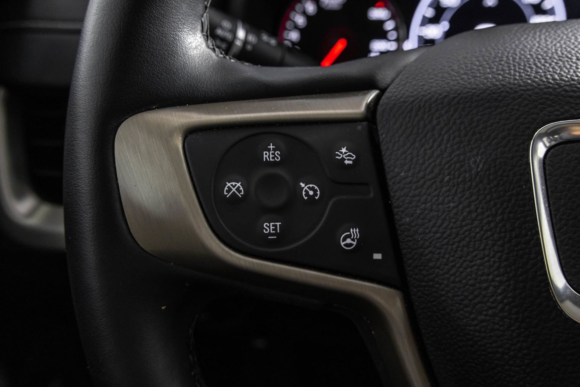 Certified 2023 GMC Terrain Denali w/ Black Diamond Edition AWD/4WD image 25