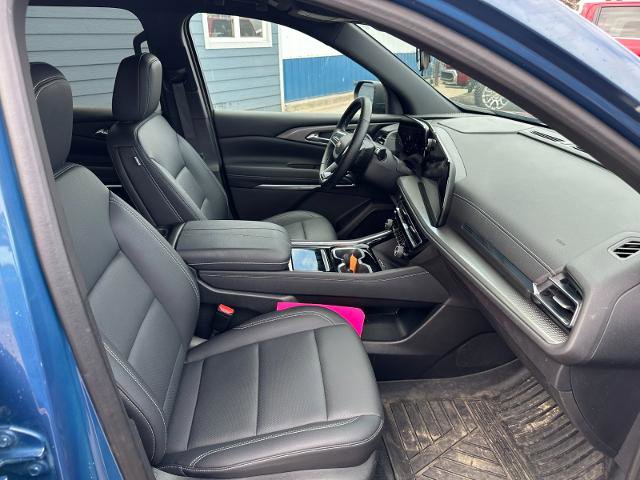 Used 2024 Chevrolet Traverse LT image 25