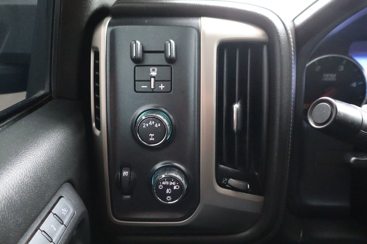 Used 2017 GMC Sierra 2500 Denali w/ Duramax Plus Package image 28