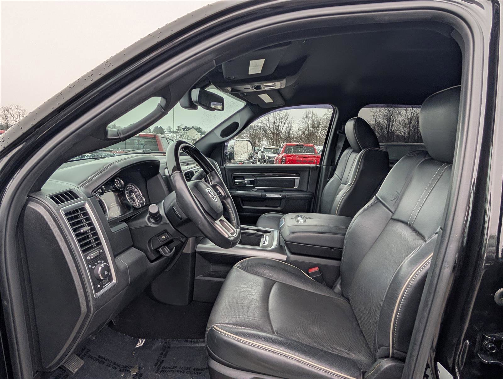 Used 2018 RAM 3500 Laramie Longhorn image 15