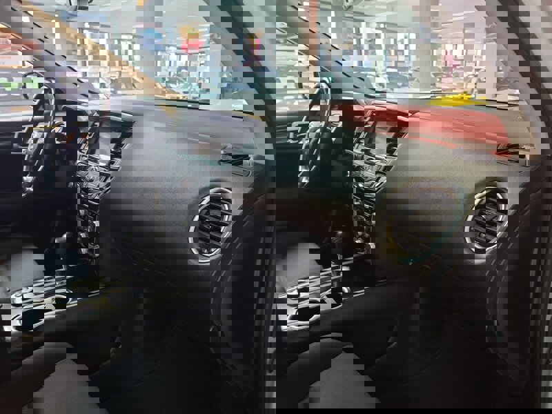 Used 2017 Nissan Pathfinder SV image 16