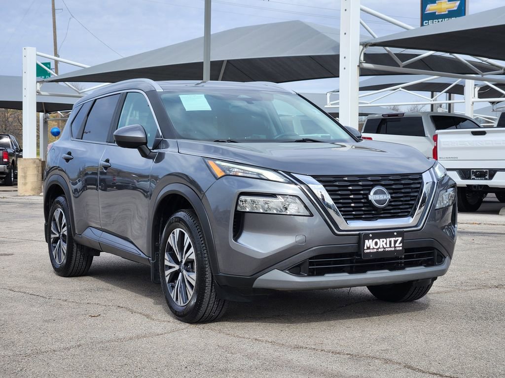 Used 2023 Nissan Rogue SV w/ SV Premium B Package image 3