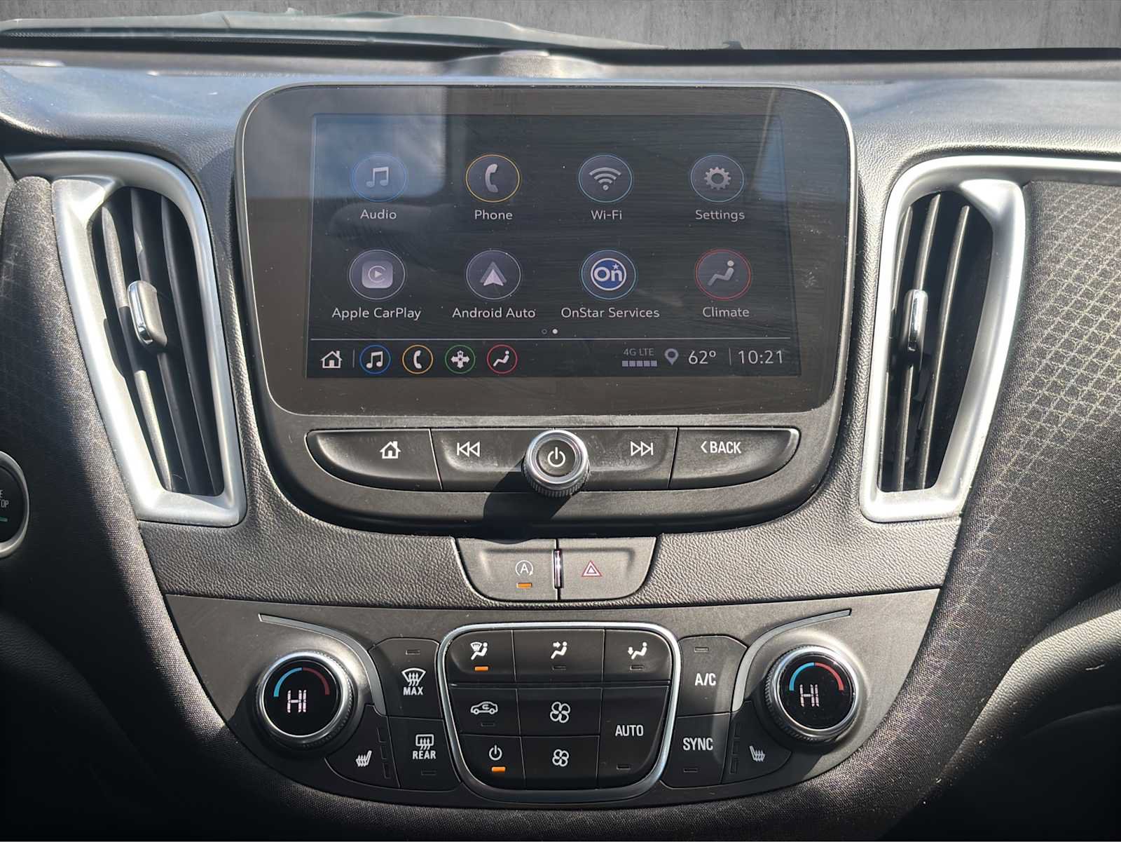 Used 2024 Chevrolet Malibu LT FWD image 19