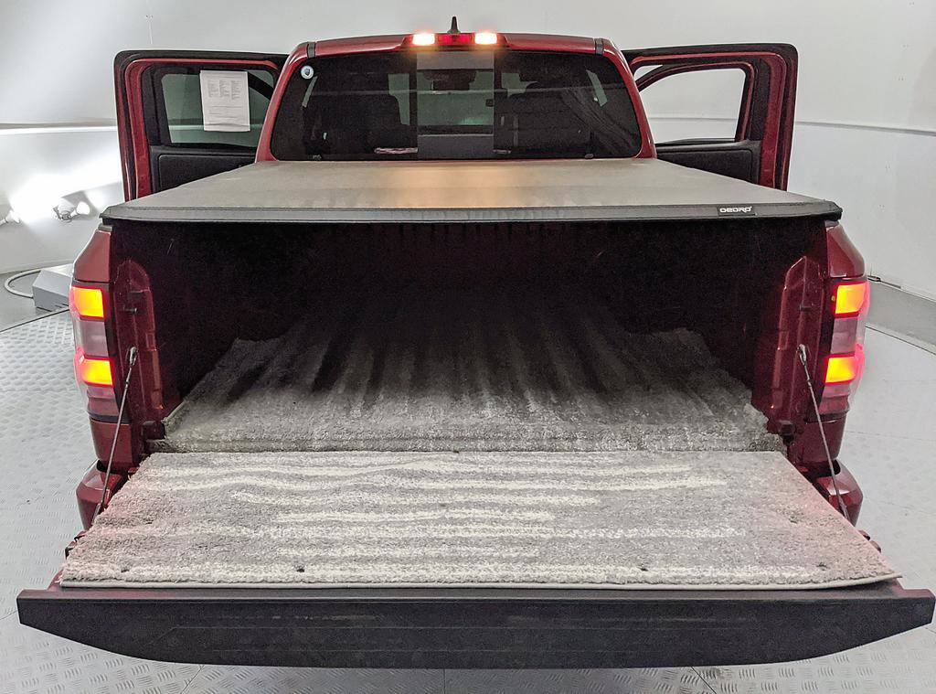 Used 2025 Nissan Frontier SV image 7