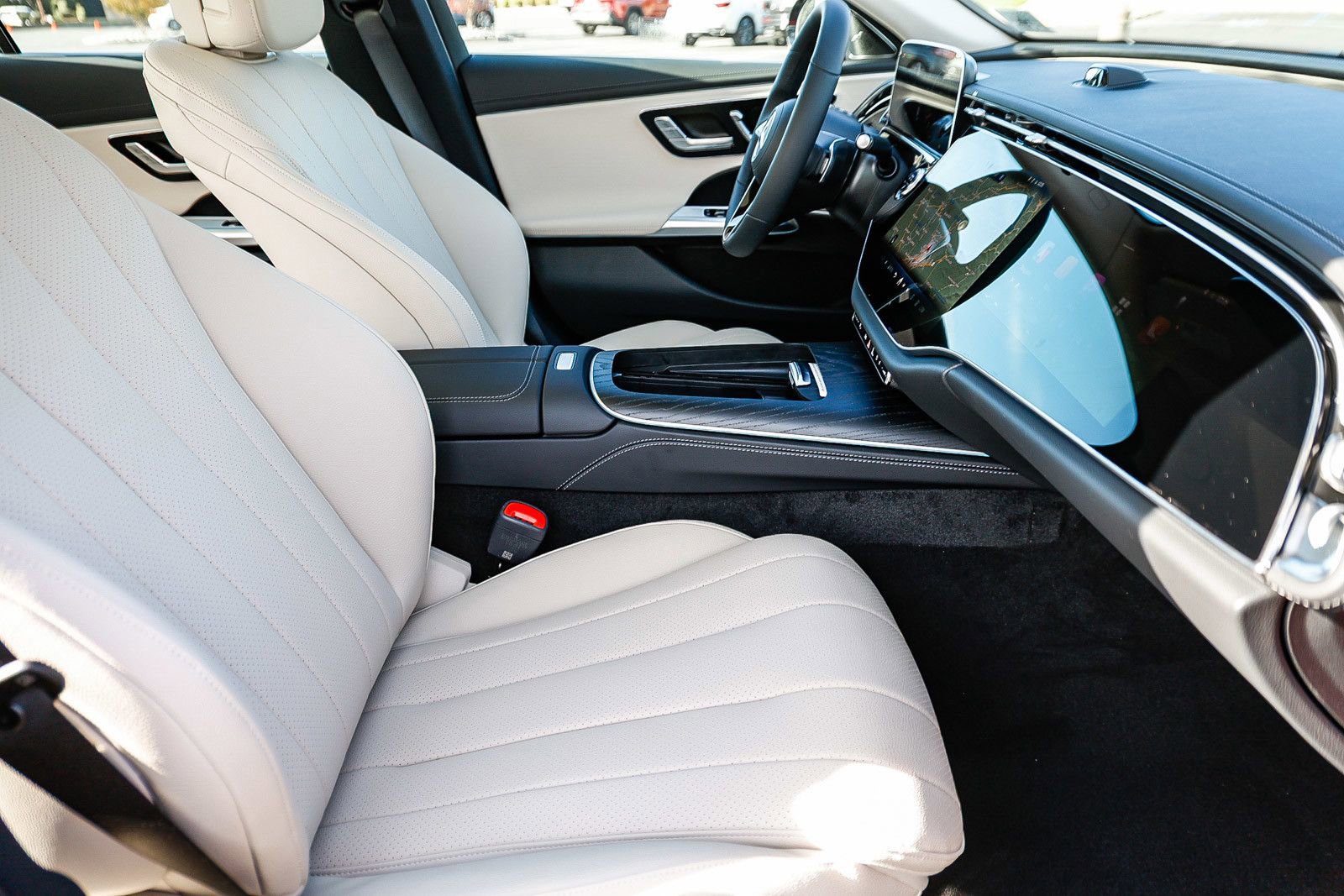 New 2026 Mercedes-Benz E 350 4MATIC Sedan image 18