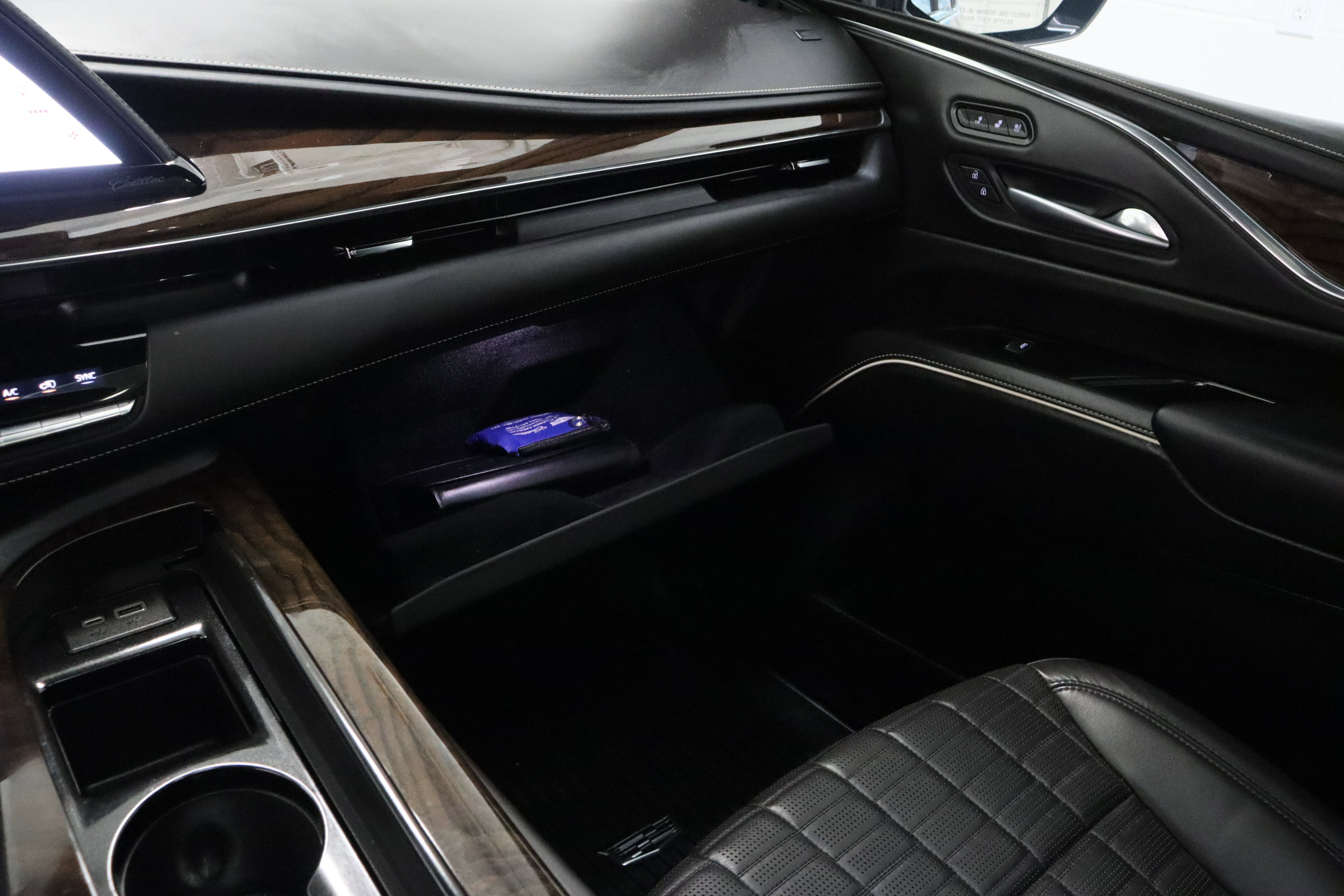 Used 2021 Cadillac Escalade Sport Platinum w/ Heavy-Duty Trailer Package image 29