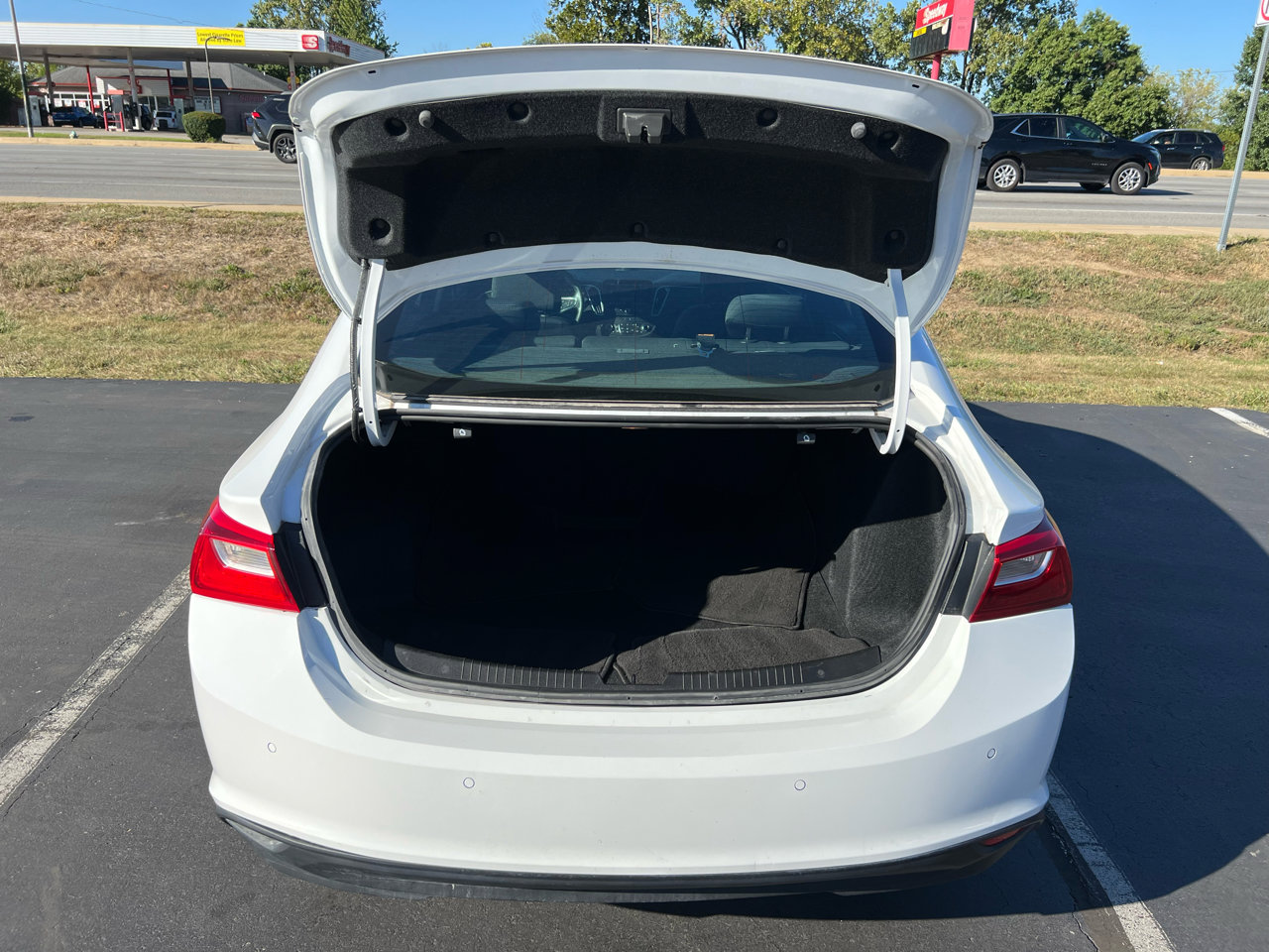 Used 2025 Chevrolet Malibu LT image 65