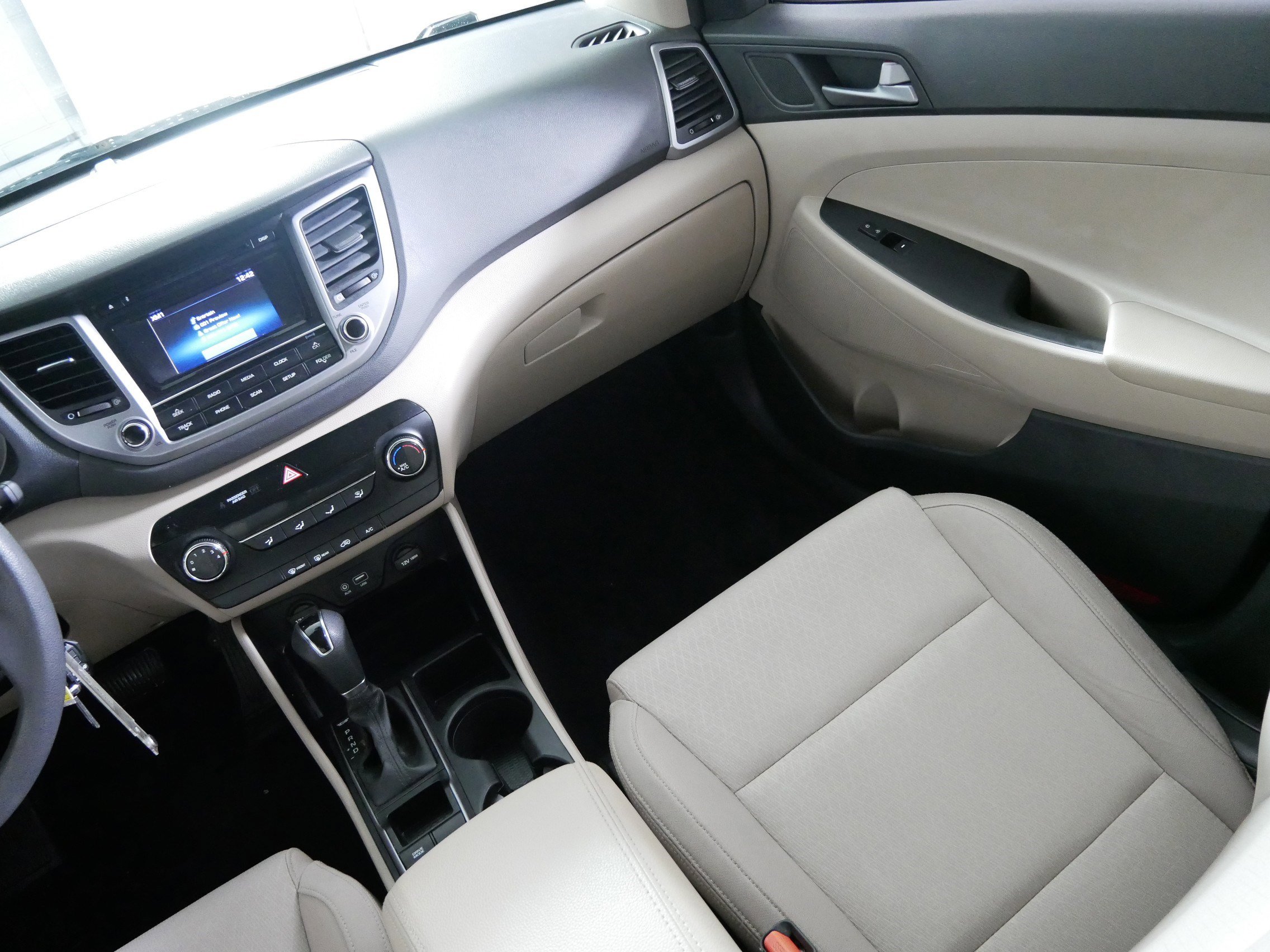 Used 2017 Hyundai Tucson SE image 11