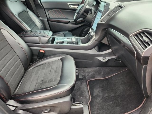 Certified 2024 Ford Edge ST-Line AWD/4WD image 13