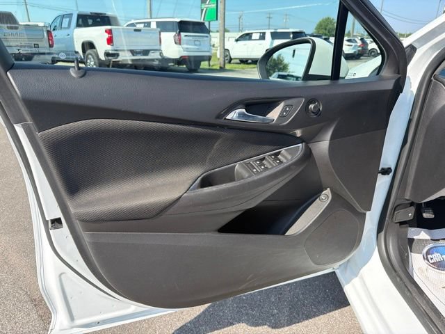 Used 2017 Chevrolet Cruze LT FWD image 11