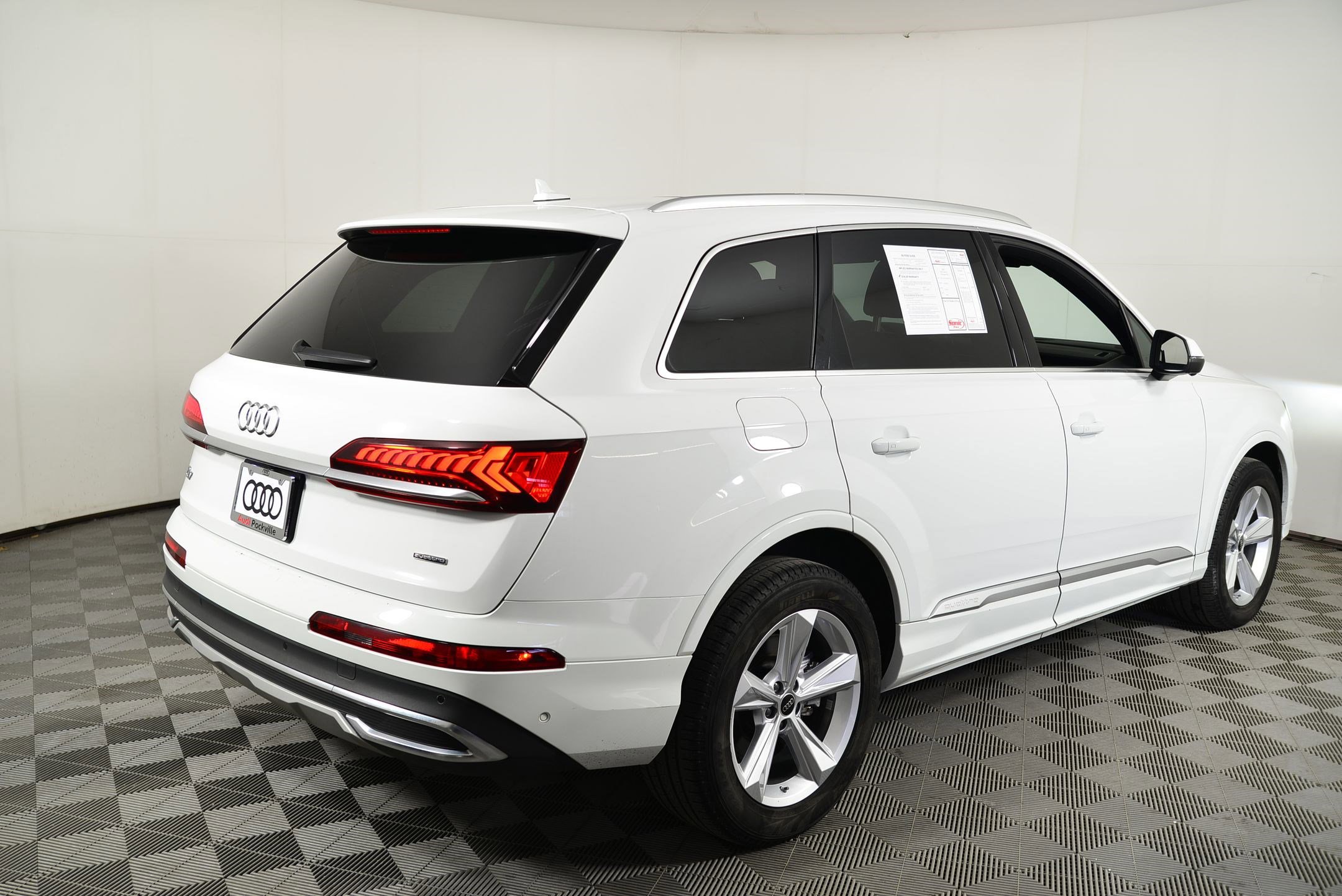 Used 2023 Audi Q7 2.0T Premium Plus w/ Premium Plus Package image 9