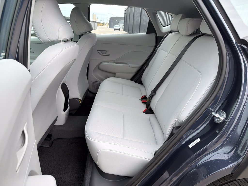 New 2027 Hyundai Kona SE FWD image 19