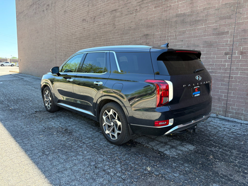 Used 2022 Hyundai Palisade Calligraphy image 3