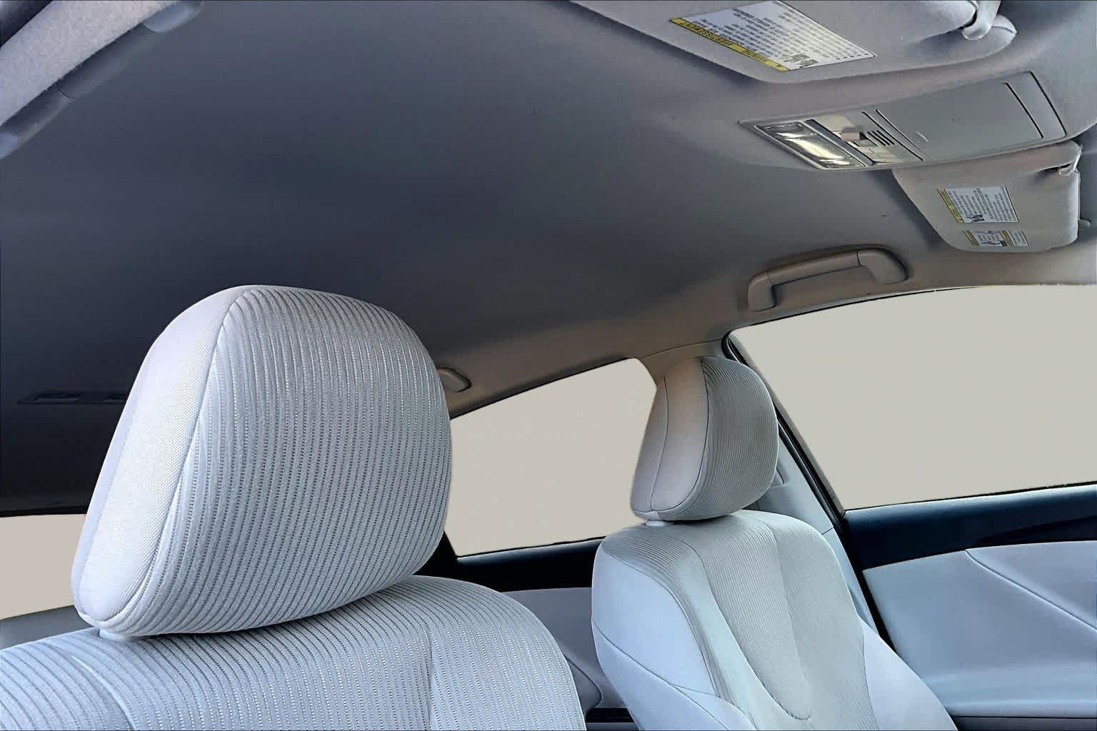 Used 2015 Toyota Venza LE AWD/4WD image 13
