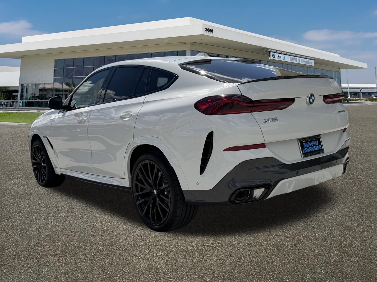 New 2026 BMW X6 xDrive40i w/ Climate Comfort Package AWD/4WD image 7