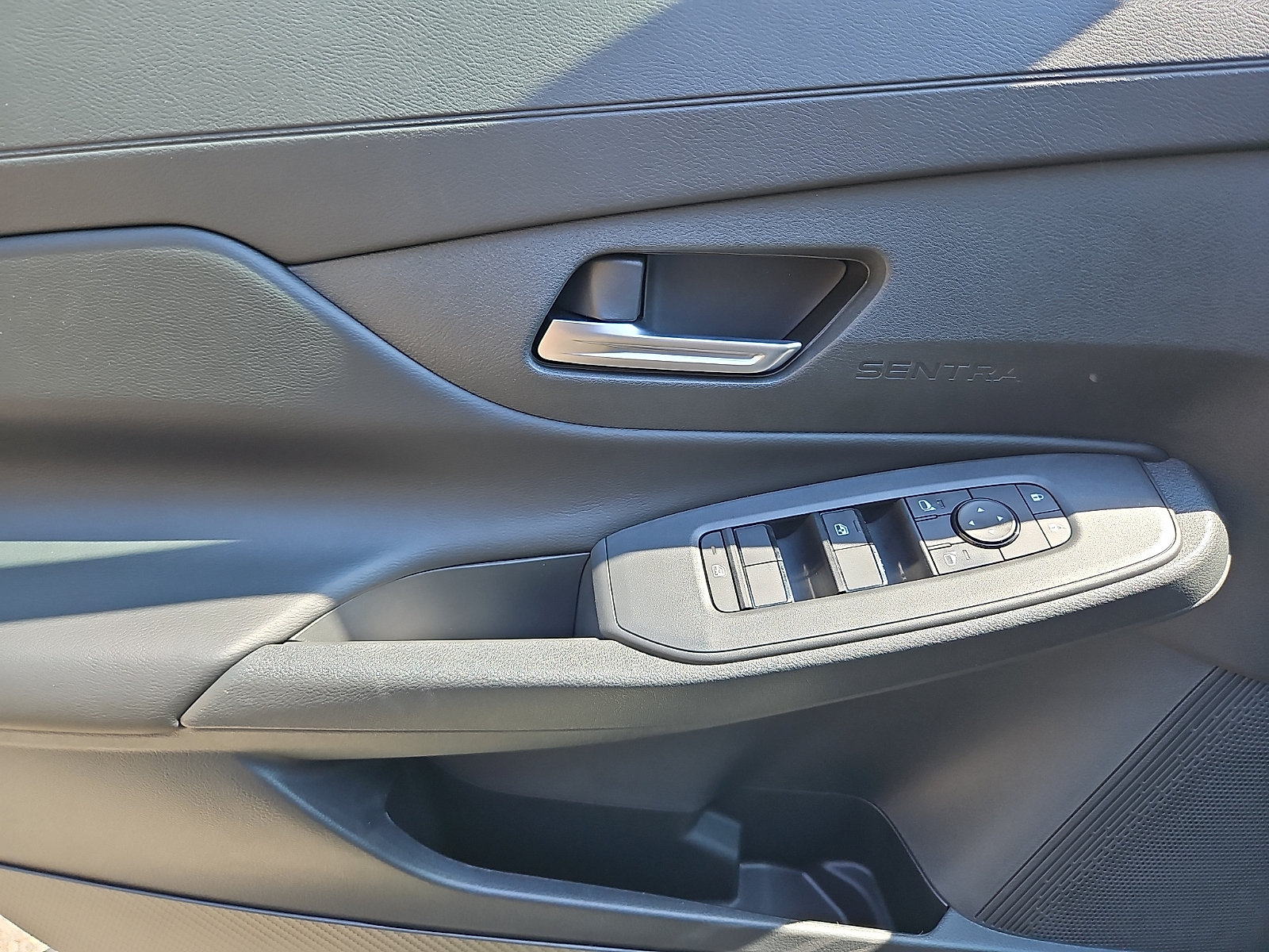 New 2026 Nissan Sentra SV w/ SV Convenience Package FWD image 10