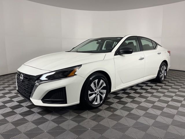 Used 2025 Nissan Altima 2.5 S image 5