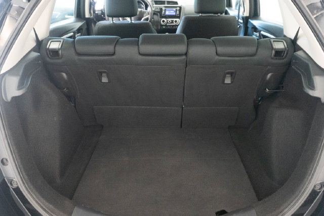 Used 2017 Honda Fit LX image 9