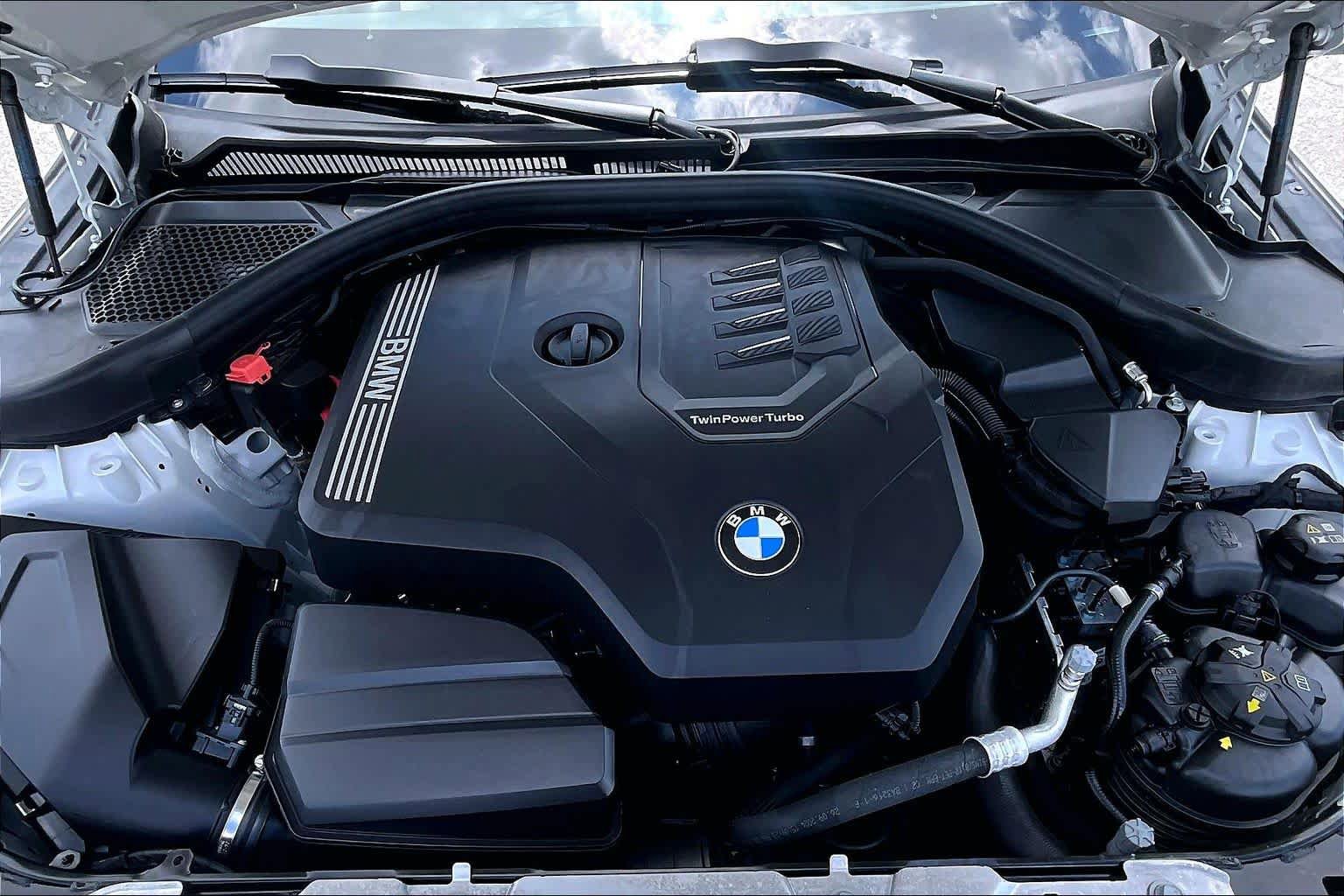 Used 2025 BMW 230i Coupe w/ M Sport Package RWD image 30