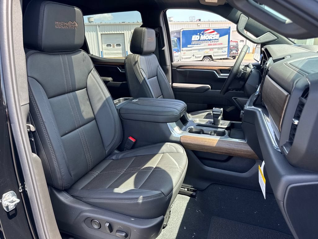 New 2026 Chevrolet Silverado 1500 High Country w/ Midnight Edition AWD/4WD image 13