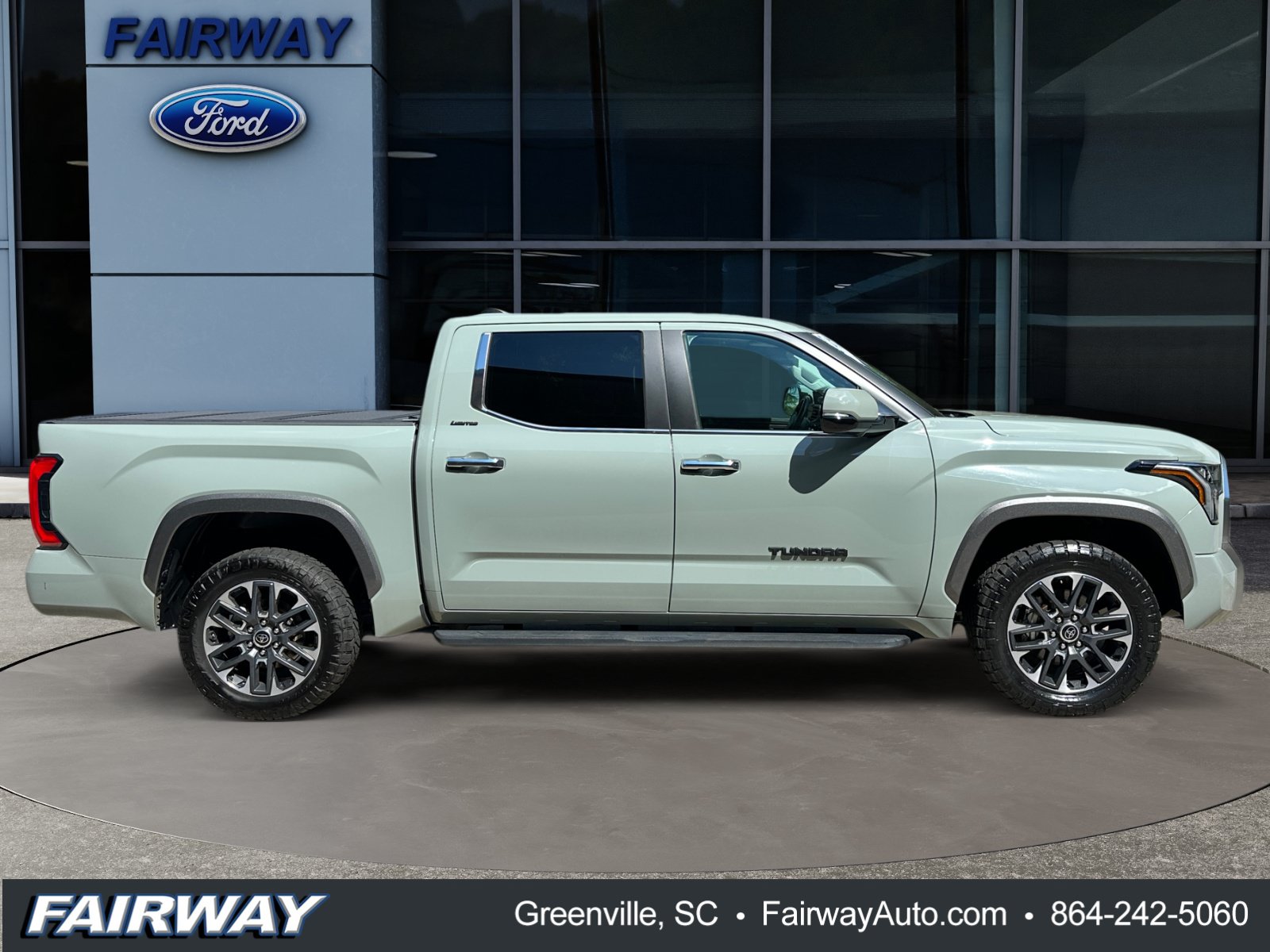 Used 2024 Toyota Tundra Limited AWD/4WD image 9