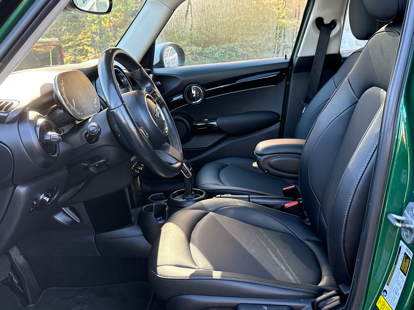Used 2023 MINI Cooper 4-Door Hardtop FWD image 10