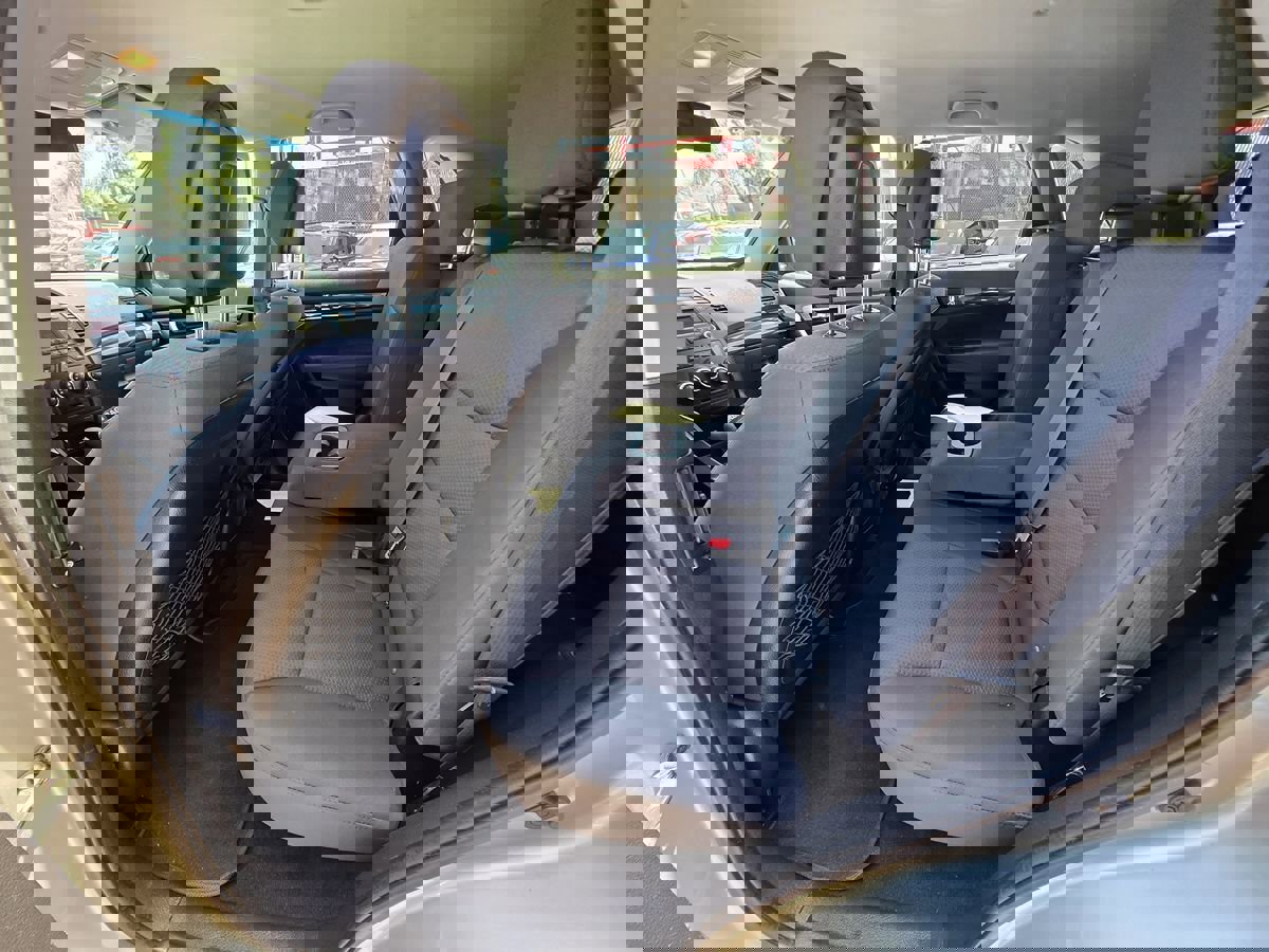 Used 2013 Kia Sorento LX w/ Third Row Pkg image 28