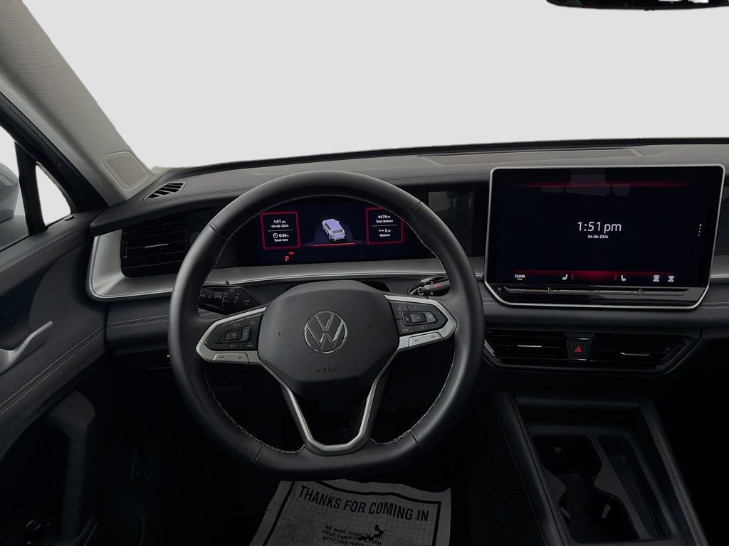 Used 2025 Volkswagen Tiguan SE image 24