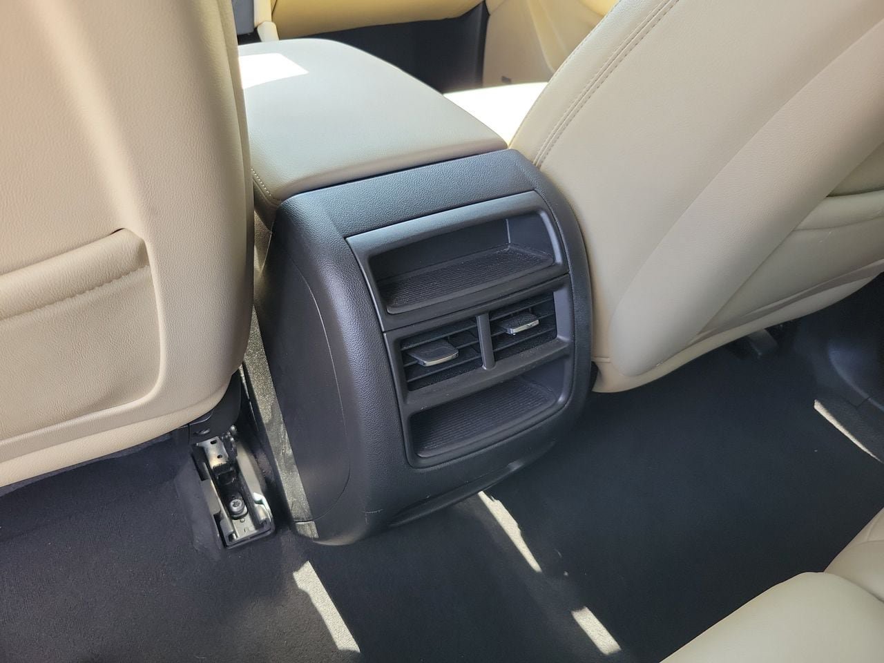 Used 2019 Cadillac XT5 FWD image 12