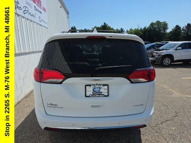 Used 2020 Chrysler Pacifica Limited FWD image 9