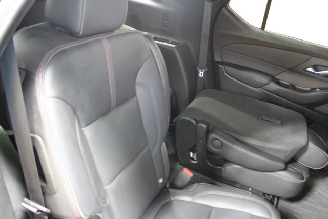 Used 2022 Chevrolet Traverse RS w/ LPO, Floor Liner Package AWD/4WD image 9