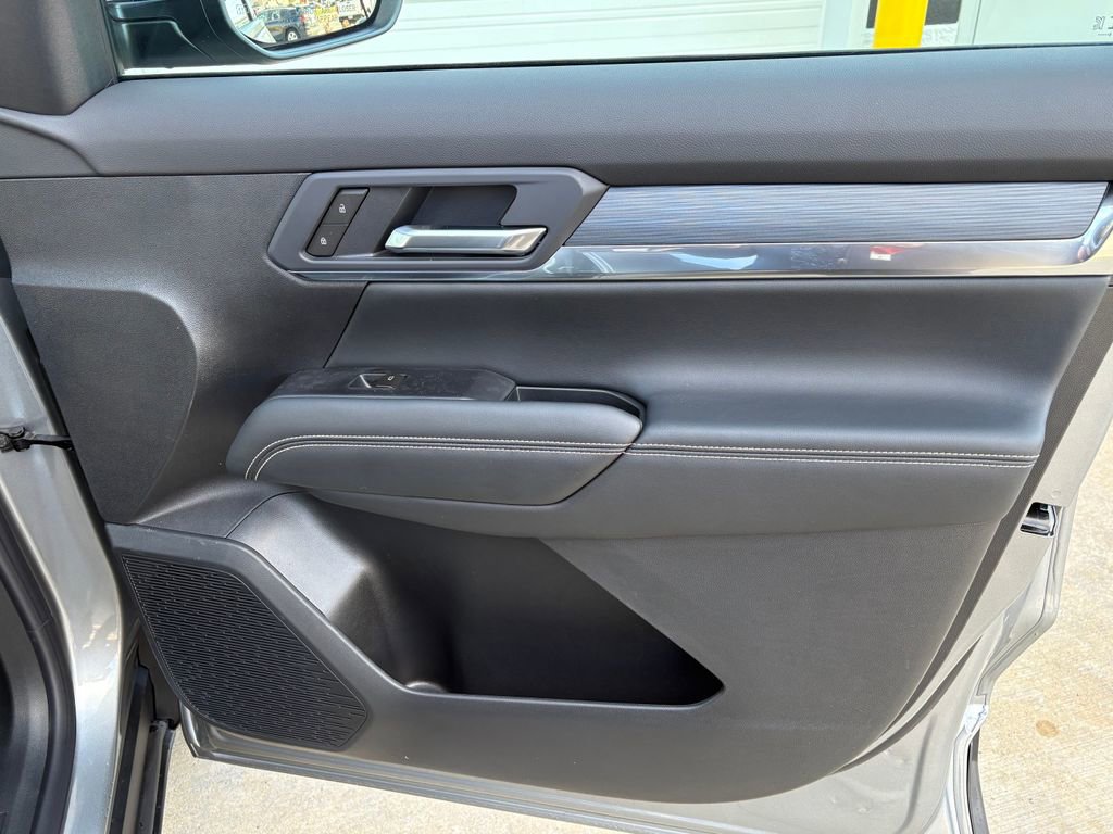 New 2026 GMC Terrain Elevation w/ LPO, Floor Liner Package image 32