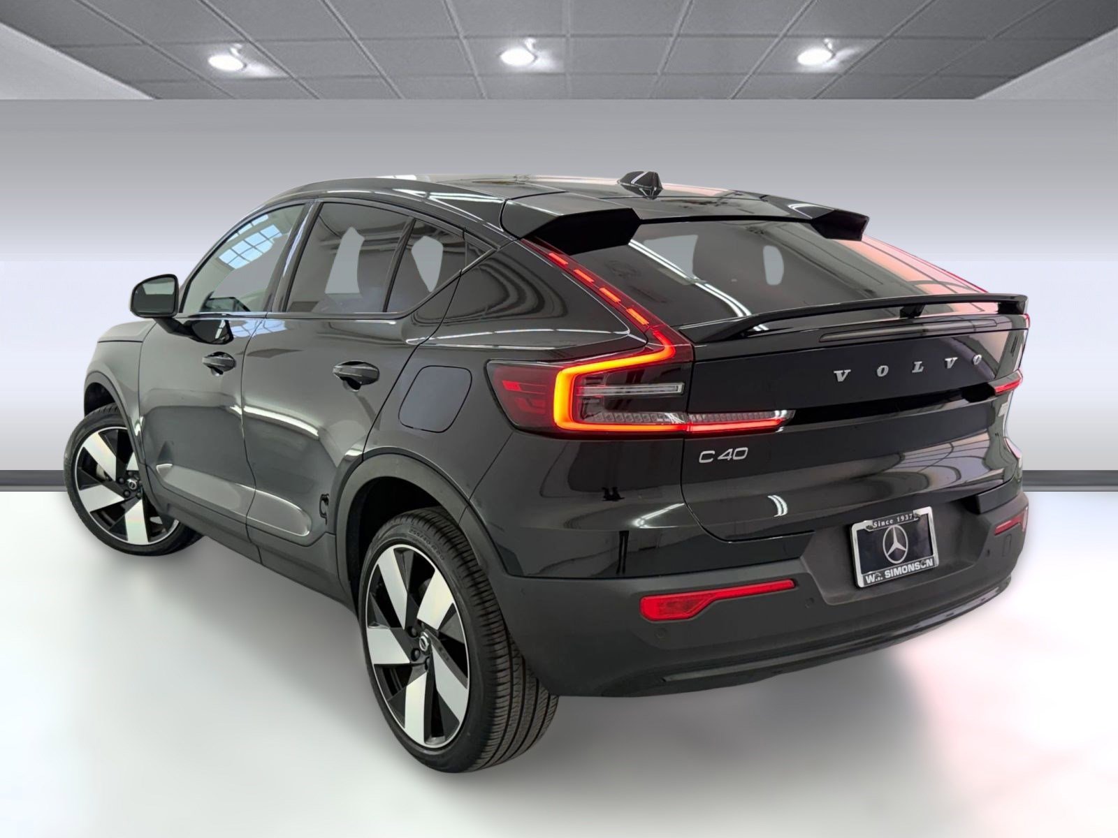 Used 2023 Volvo C40 P8 Recharge Ultimate image 3