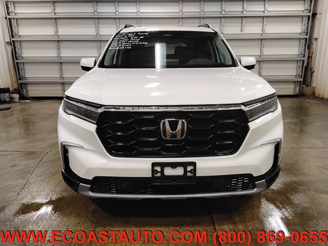 Used 2025 Honda Pilot Touring image 7