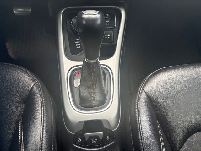 Used 2018 Jeep Compass Latitude w/ Cold Weather Group AWD/4WD image 28