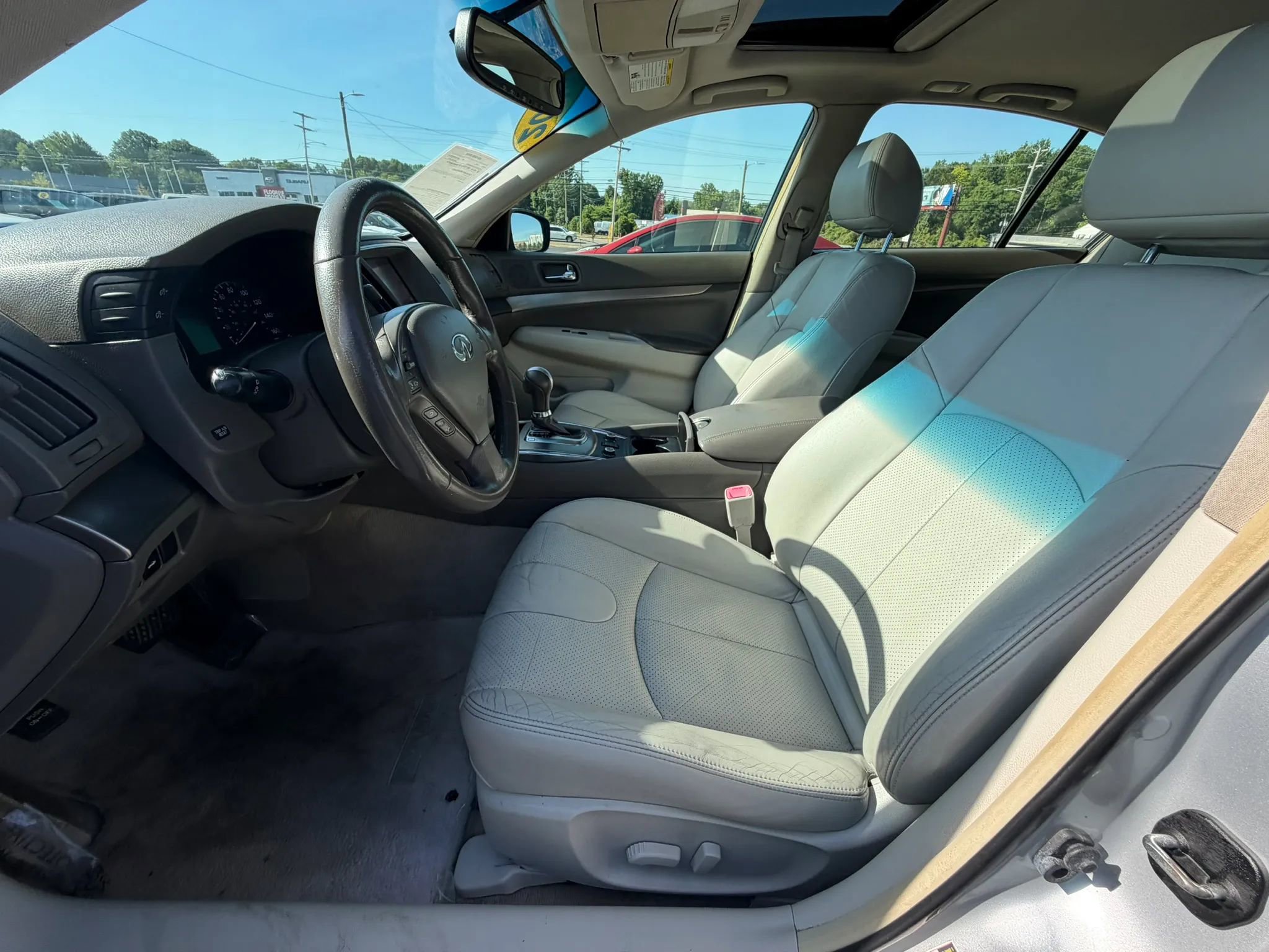 Used 2015 INFINITI Q40 AWD w/ Navigation Package image 20