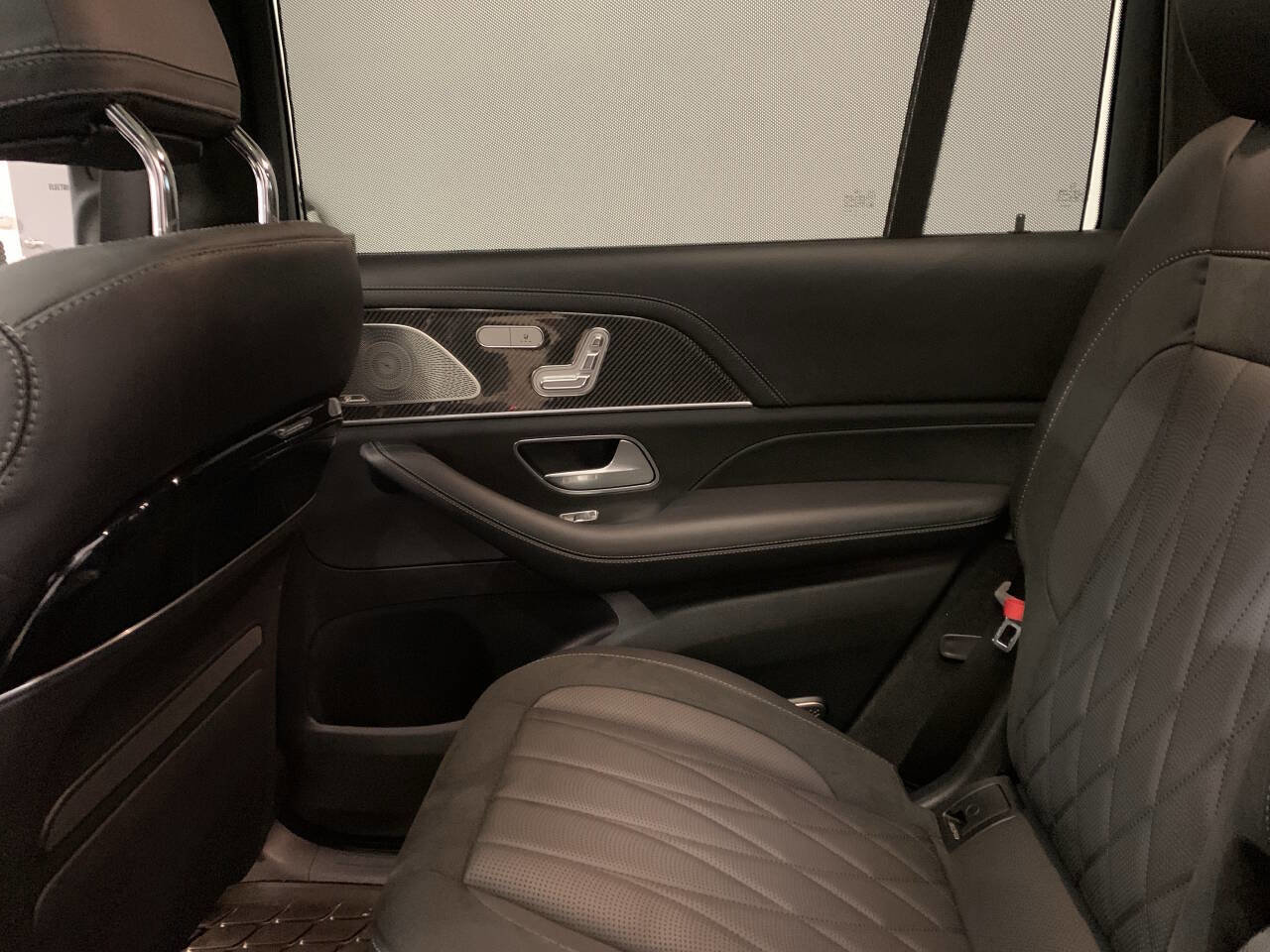 Used 2025 Mercedes-Benz GLS 63 AMG 4MATIC image 25