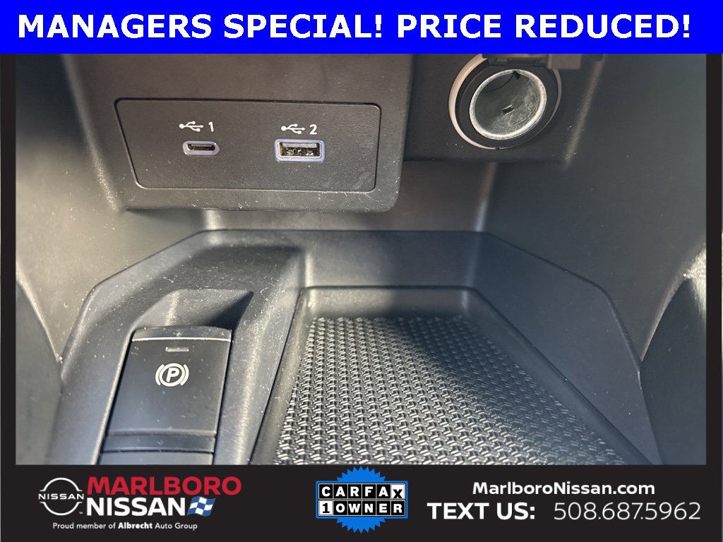 Used 2023 Nissan Kicks SR image 25