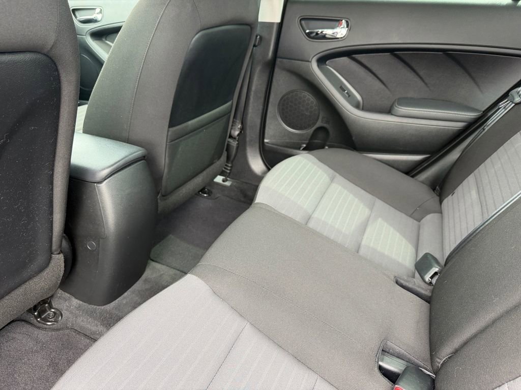 Used 2018 Kia Forte S FWD image 13