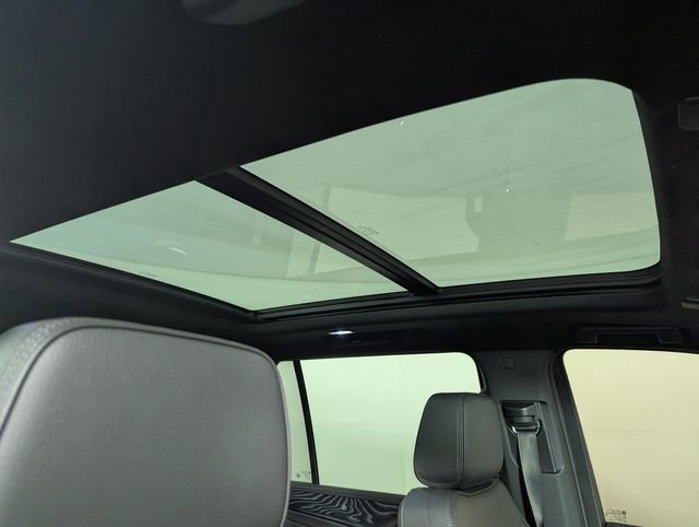 Used 2023 GMC Yukon XL Denali image 23