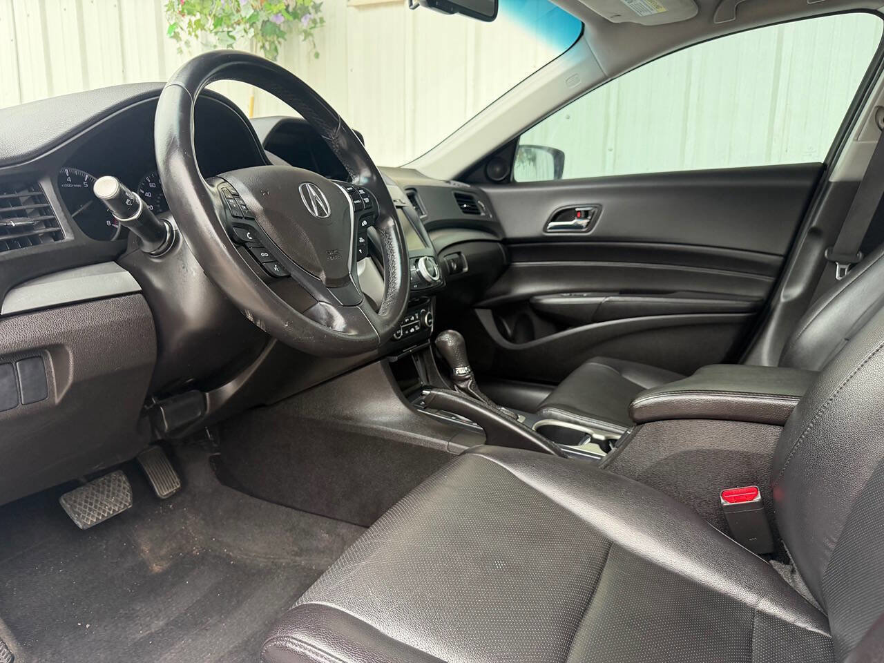 Used 2017 Acura ILX FWD image 13