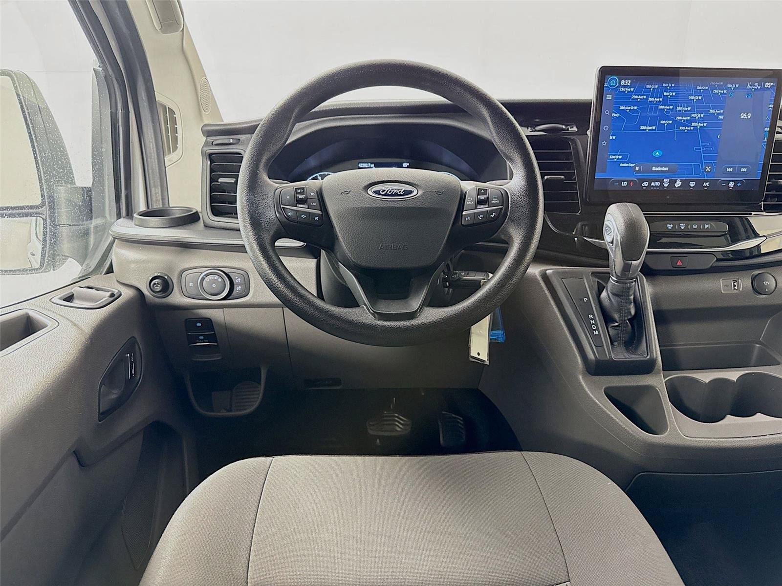 Used 2024 Ford Transit 350 XLT RWD image 3