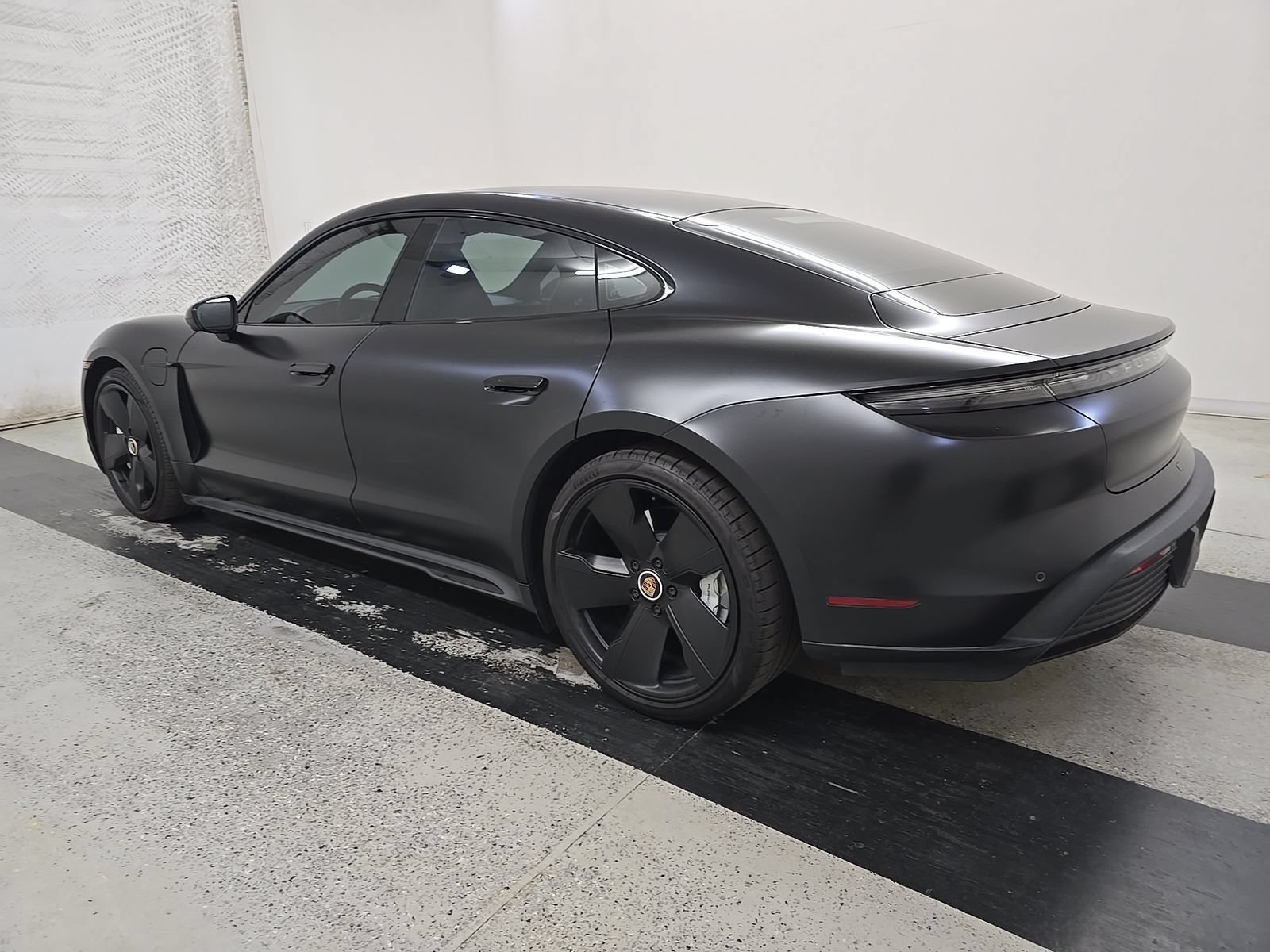 Used 2022 Porsche Taycan 4S AWD/4WD image 5