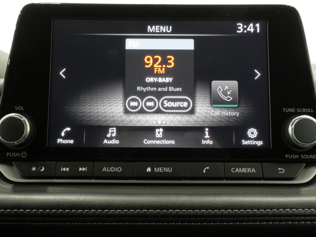 Used 2024 Nissan Rogue S AWD/4WD image 17