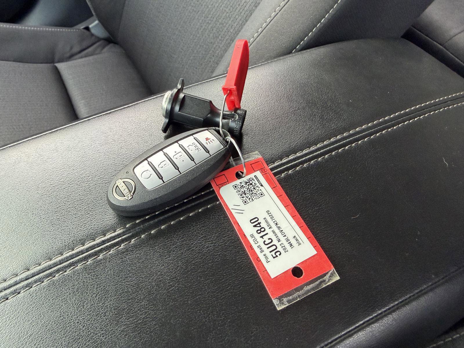 Used 2023 Nissan Altima 2.5 SV image 13