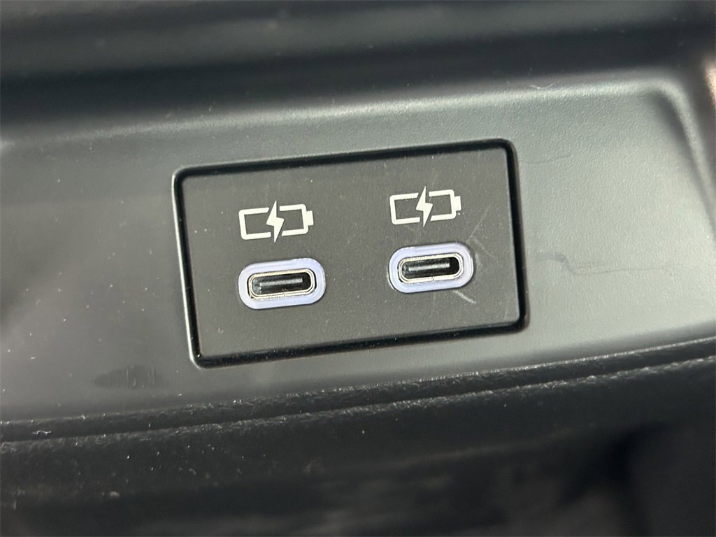 Used 2025 Toyota Corolla SE image 22