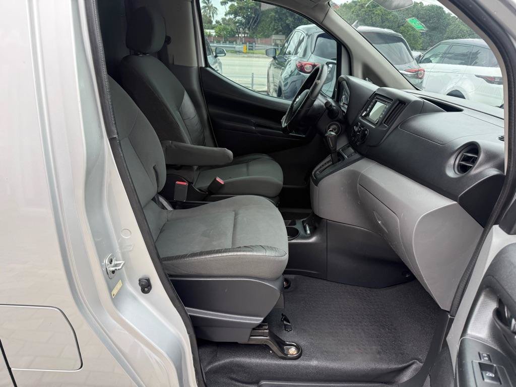 Used 2015 Nissan NV200 SV w/ Technology Package FWD image 14