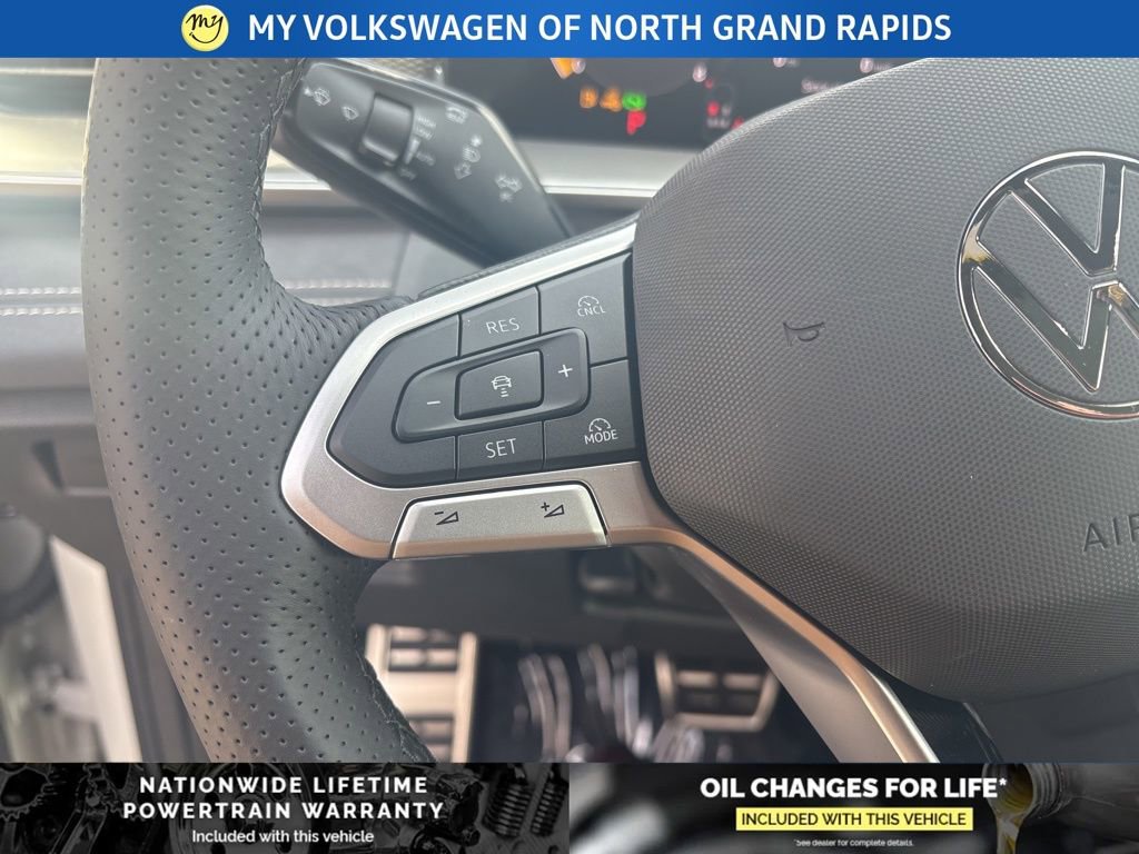 New 2026 Volkswagen Tiguan SE R-Line image 11