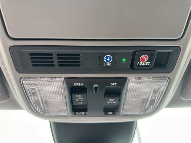 Used 2022 Honda Odyssey Touring image 12